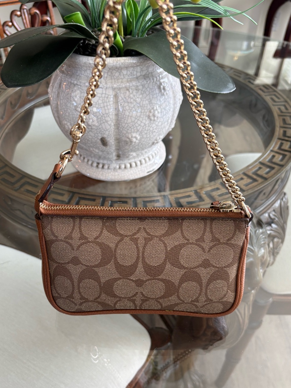 🤎🤎COACH NOLITA 19 SIGNATURE LOGO SMALL WRISTLET/CHAIN BAG!🤎🤎F64324 - Picture 2 of 9